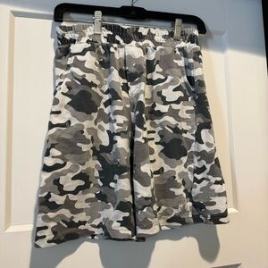 Boys 14/16 camo shorts